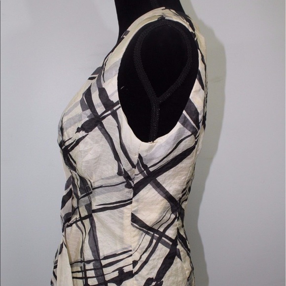 Nanette Lepore Sleeveless Size 10 Silk Blouse - Picture 5 of 11